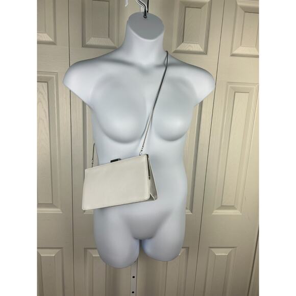 Giani Bernini White Leather Silver Chain Strap Evening Clutch Wedding Purse - Picture 11 of 11